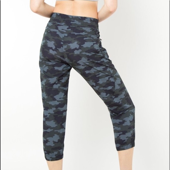 kyodan camo joggers